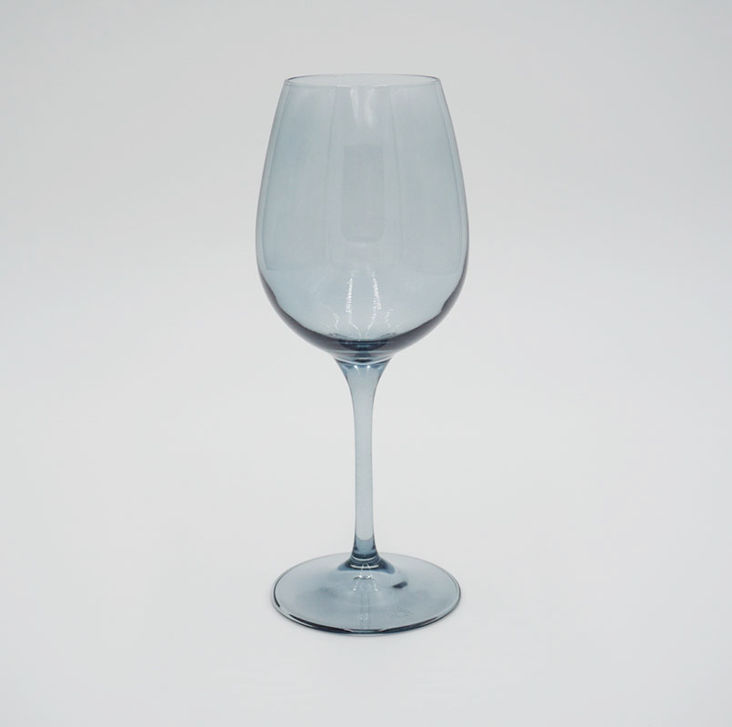 https://www.mtbeventrentals.com/wp-content/uploads/2022/01/Aurora-Indigo-Wine-Glass.jpg