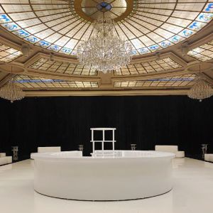360 White Bar