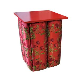 Red Rose Cake Stand